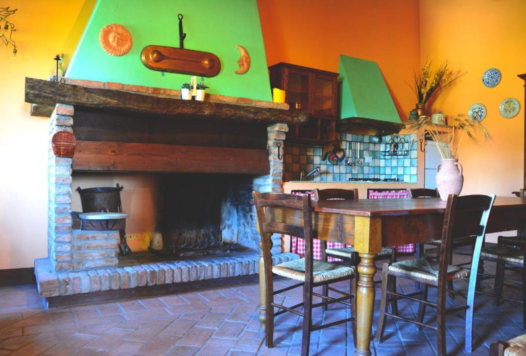 Casale Poggio Colpiccione Passignano sul Trasimeno Exterior foto